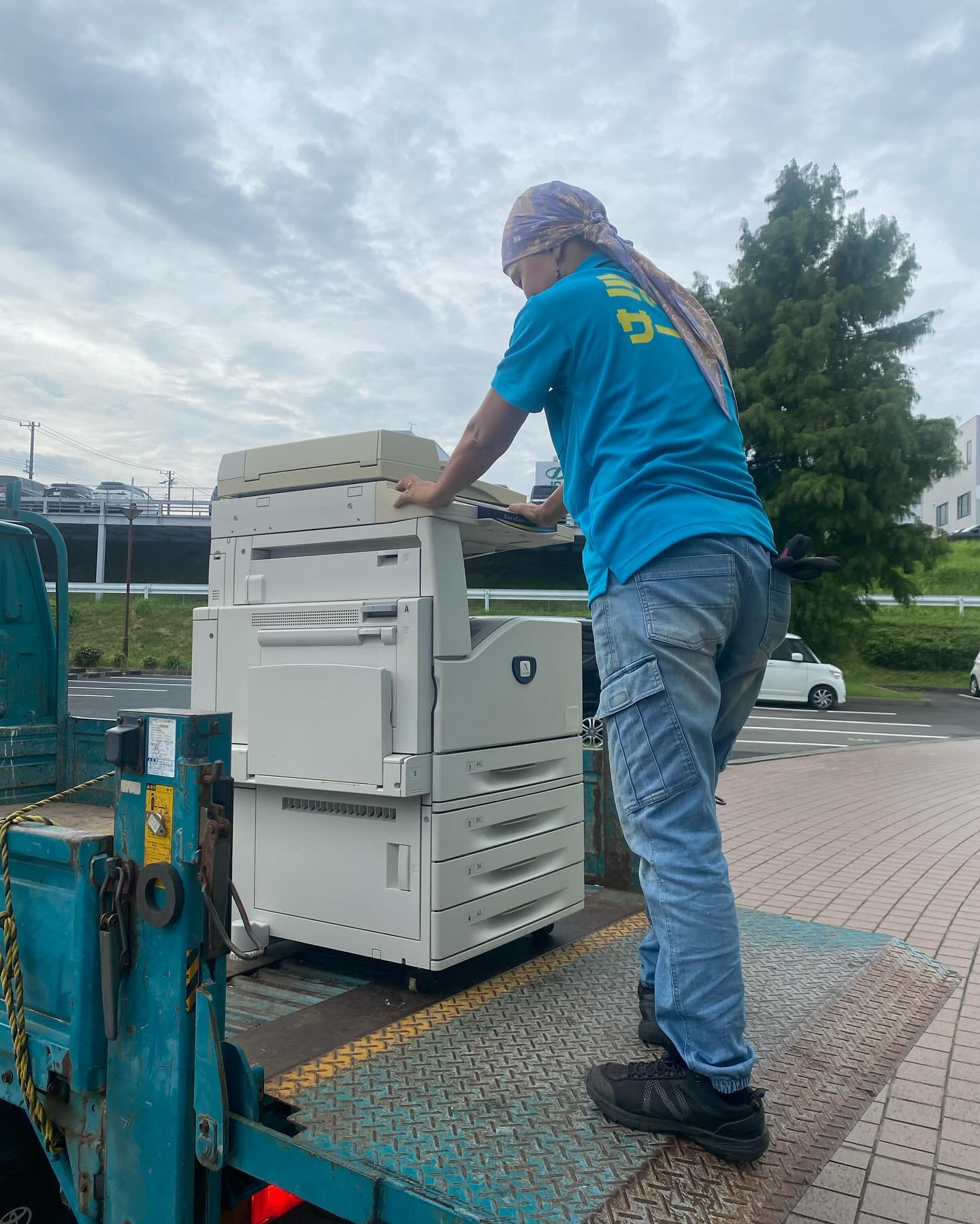 📦 本日の作業は業務用のコピー機の回収です！