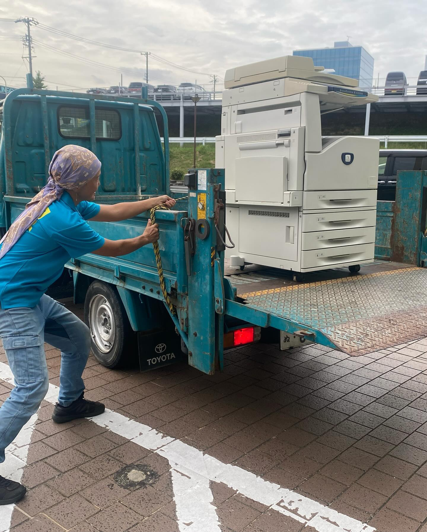 📦 本日の作業は業務用のコピー機の回収です！