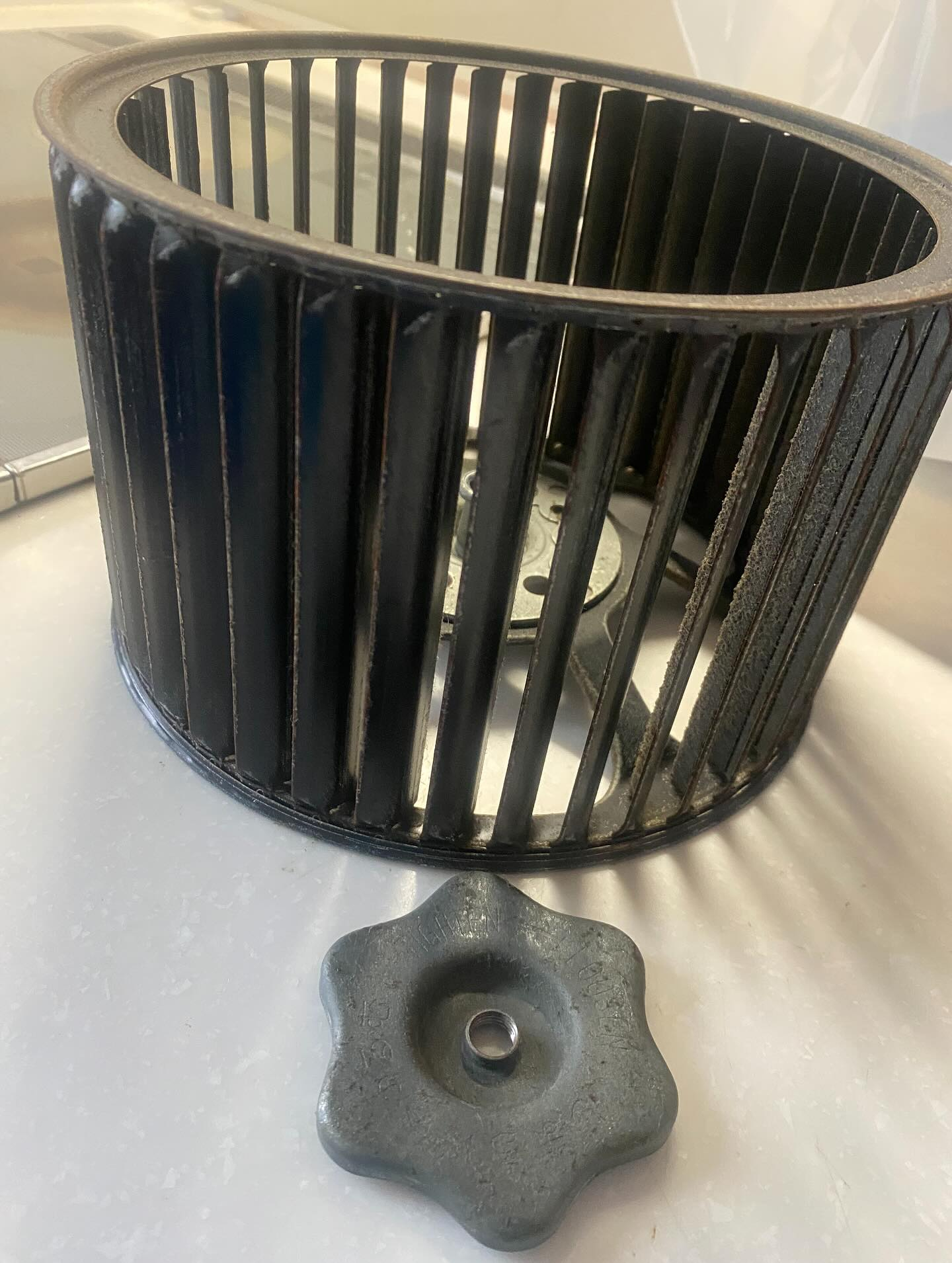 換気扇のお掃除ー！