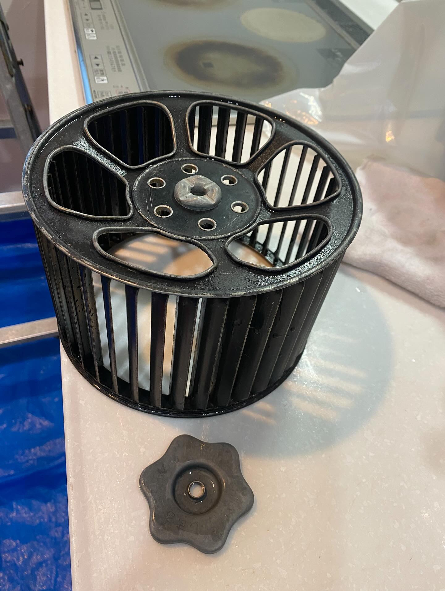 換気扇のお掃除ー！