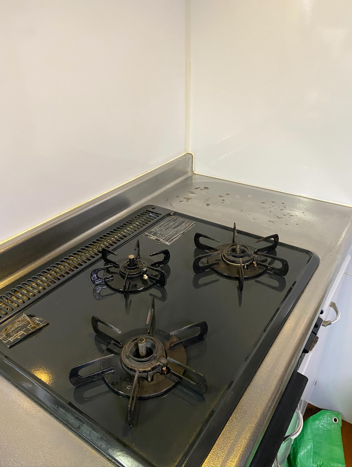 キッチンのコンロ周りそうじー!