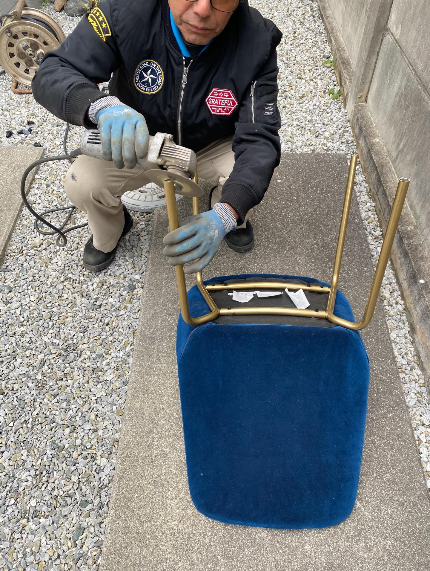 イスの脚の長さ調節ー！