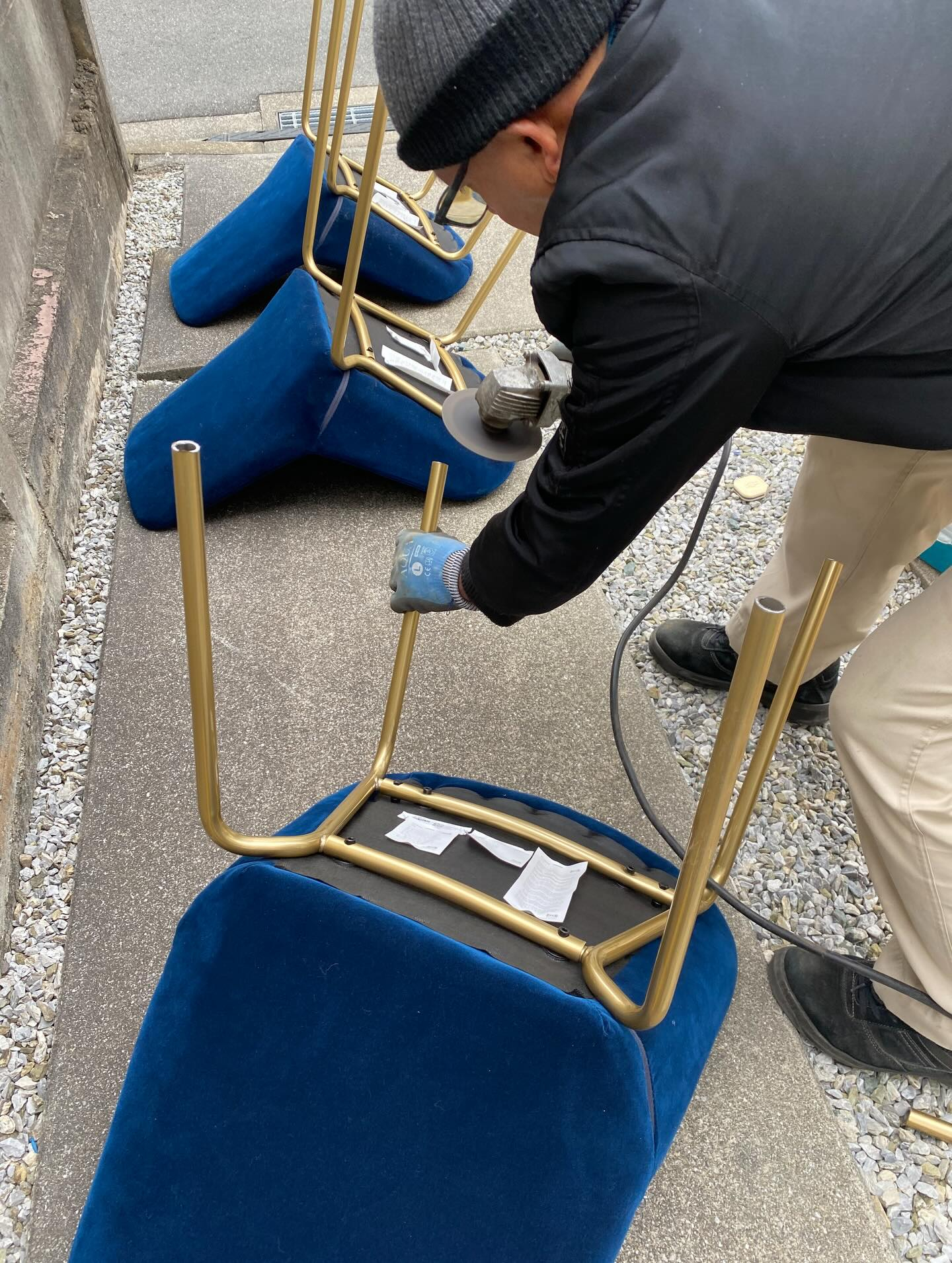 イスの脚の長さ調節ー!