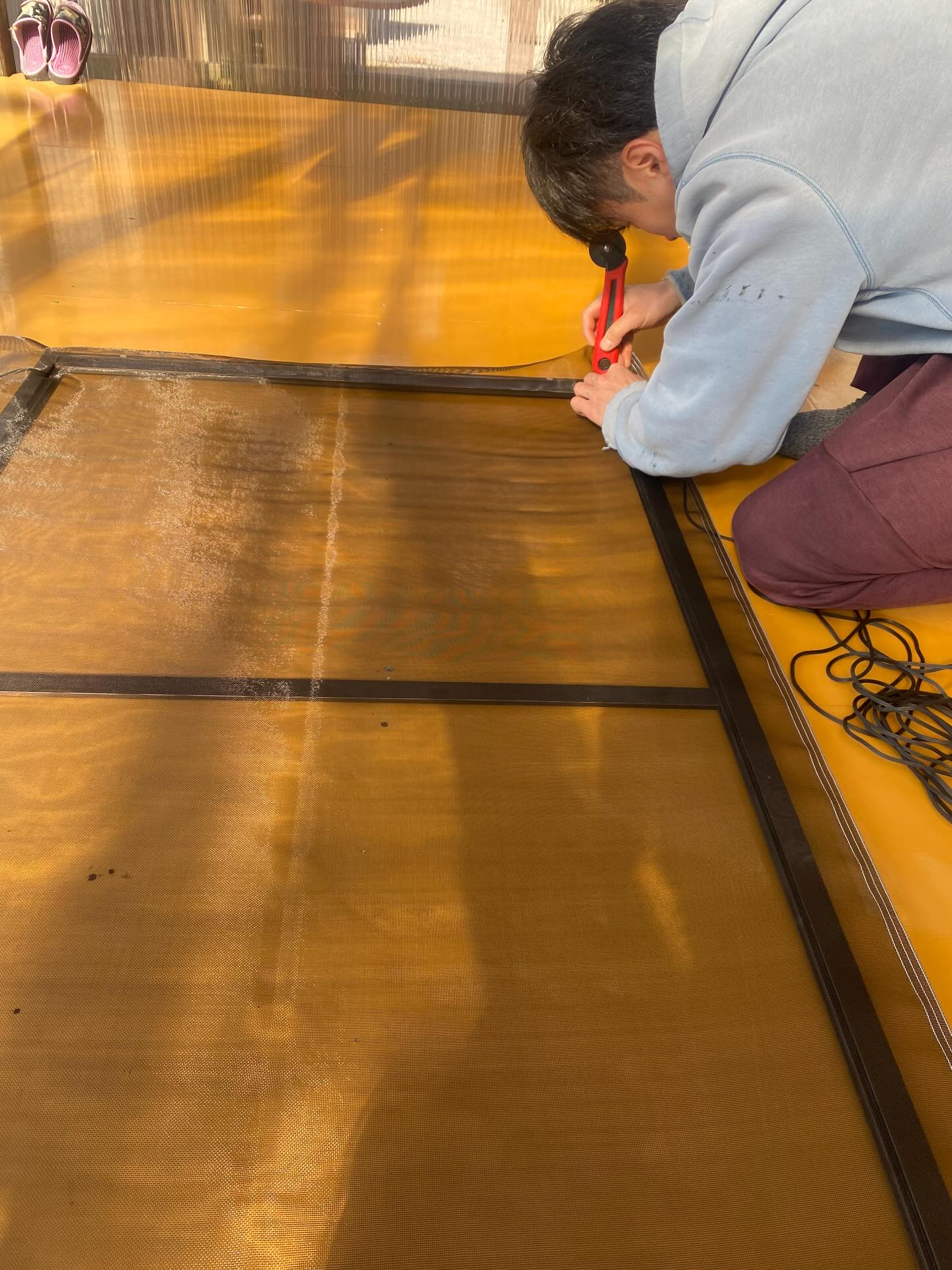 網戸の張り替えー!